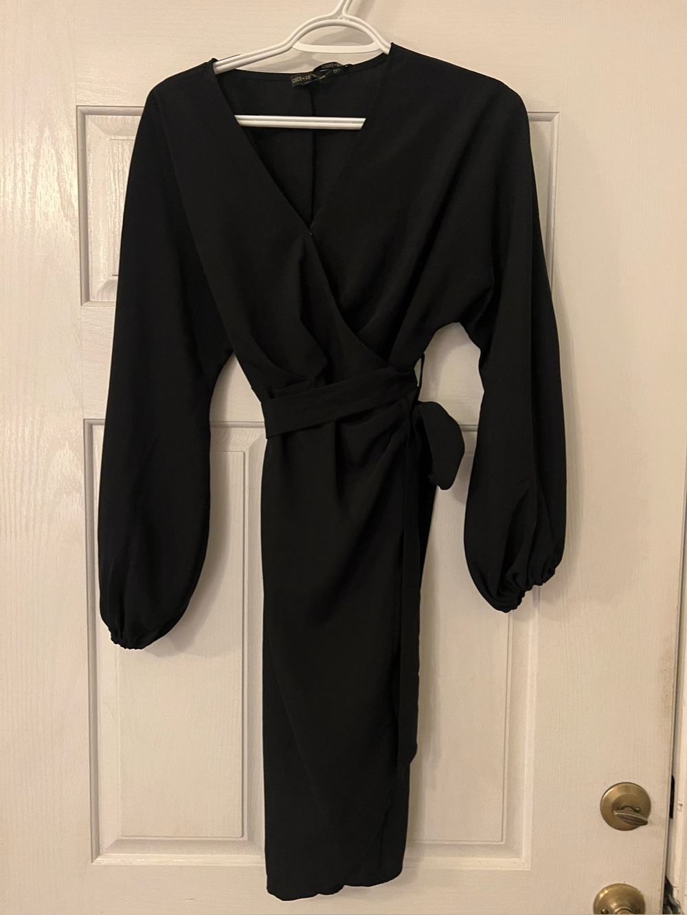 NWT Coco + Carmen black long sleeve wrap dress smoke free size s/m